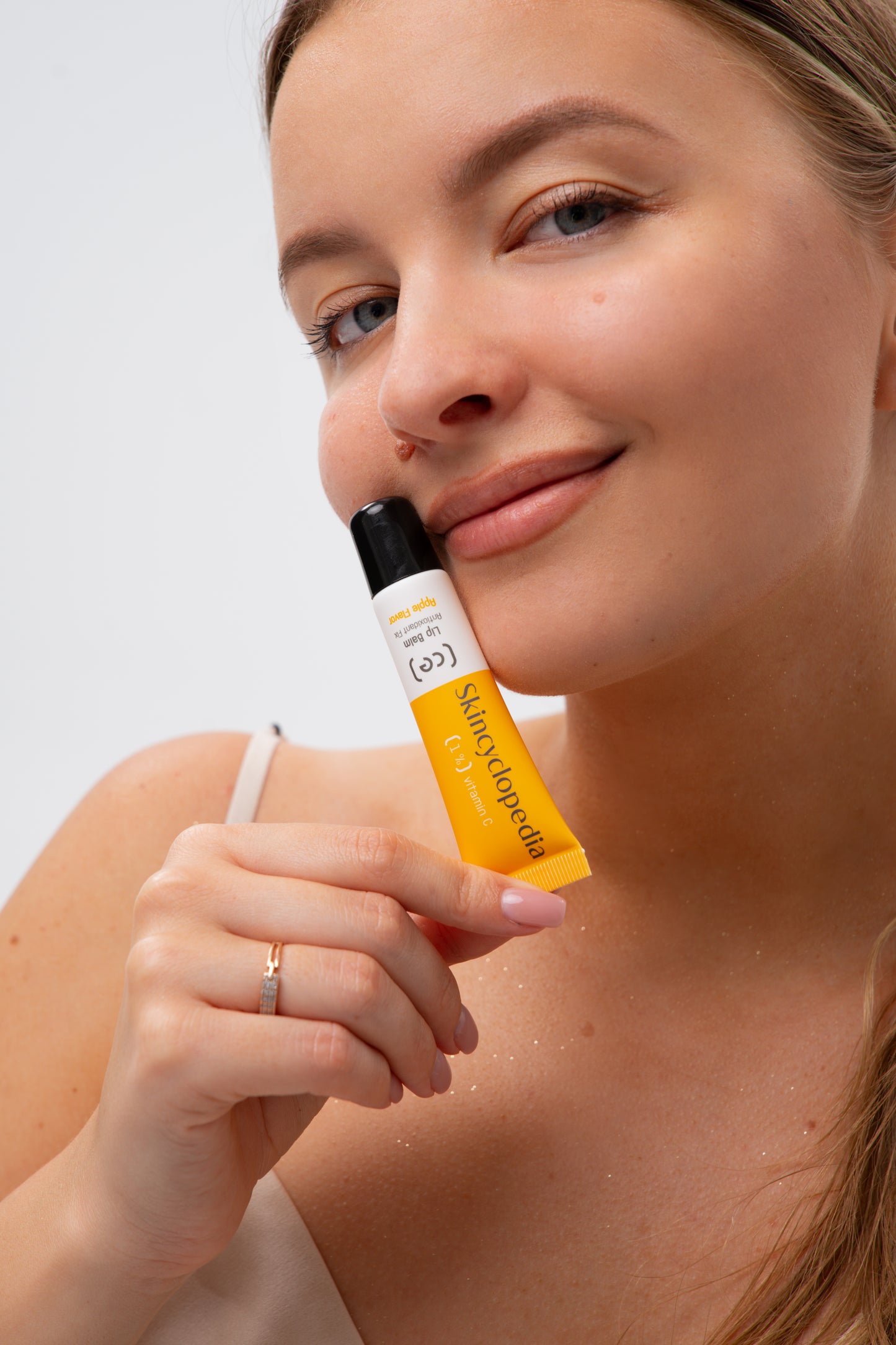 Balsam de buze cu vitamina C și aromă de măr, Skincyclopedia, 10 ml